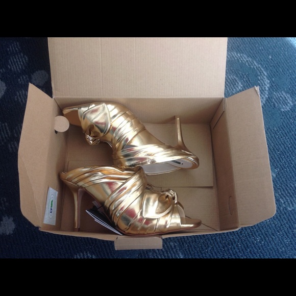 Zara Gold Metallic Sandals Lazo Strappy Heel - Picture 2 of 4
